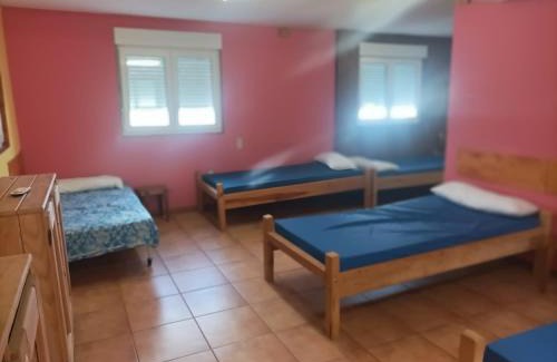 Cruces Hostel | Oceanfront Crucesinn Albergue: Family-Friendly Getaway