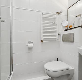 Ruettenscheid Apartment | Discover E&K Apartment Kahrstraße: Family-Friendly Stay