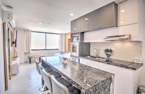 La Cruz de Huanacaxtle Apartment | Experience Cruz del Mar: Rooftop Pool & Marina Views