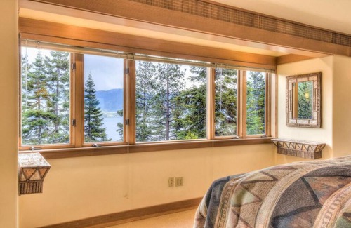 Crystal Bay House | Experience Crystal Bay Lakeview with Oceanfront Bliss