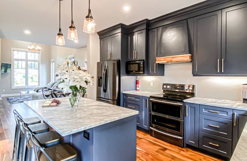 Crystal Beach House | Family-Friendly Crystal Beach Villa with Kitchen Amenities