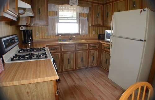 Cheboygan House | Serene Lake View Retreat with Breakfast and Guest Rated 10/10