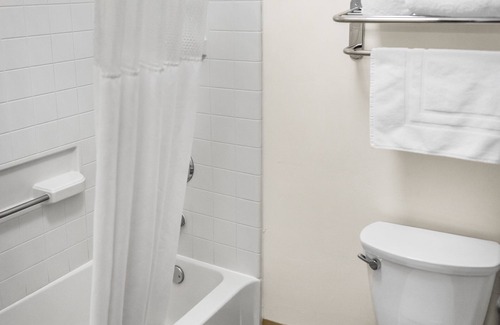 West Valley City Hotel | Inviting Crystal Inn Hotel & Suites in West Valley City