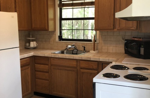 Keystone Heights Cottage | Relax at Crystal Lake Retreat with Pool & Ocean Views