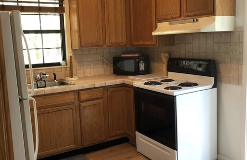 Keystone Heights Cottage | Relax at Crystal Lake Retreat with Pool & Ocean Views