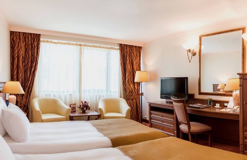 Sofia City Center Hotel | Elegant Crystal Palace Boutique Hotel with Spa & Family Amenities
