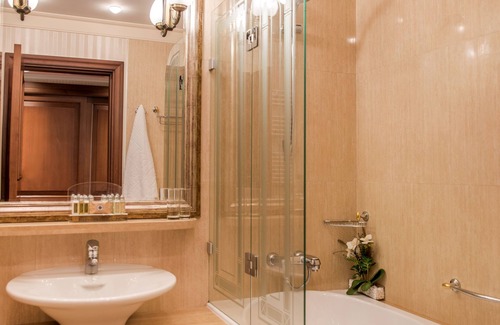 Sofia City Center Hotel | Elegant Crystal Palace Boutique Hotel with Spa & Family Amenities