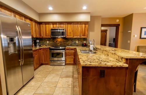 Breckenridge Apartment | Discover Crystal Peak Lodge: Family-Friendly Retreat Awaits