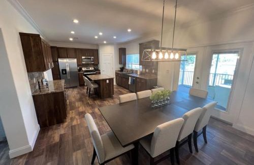 Crystal River House | Relax at Crystal River Highrise with Inviting Hot Tub Features