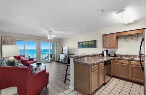 Crystal Beach Condo | Crystal Sands Condo, Directly on the Beach