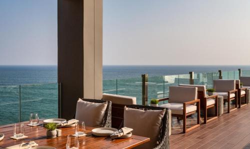 Rathgama Hotel | Premier Oceanfront Stay at Crystal Sands Hikkaduwa