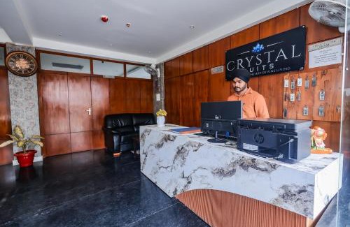 Gomti Nagar Hotel | Crystal Suites