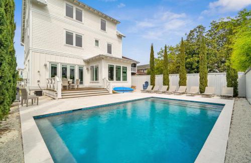 Crystal Beach House | Discover Crystal Tide - Pet Friendly Retreat in Destin