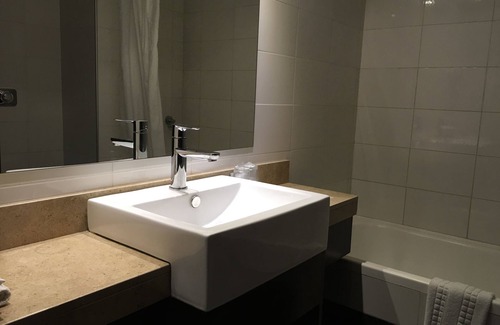 Centro Hotel | Eco-Friendly Escape at Crystal Tower Hotel - Rated 8.8/10