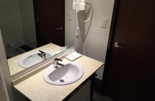 Centro Hotel | Discover Crystal Tower: 4-Star Comfort with Hot Tub & Breakfast