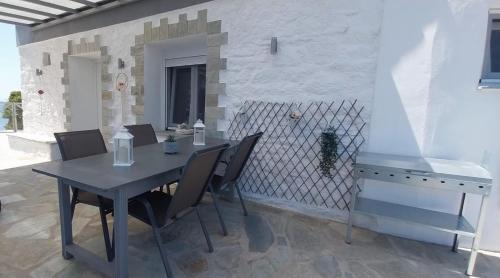 Elios Villa | Ocean View Retreat at Crystal Villa - Guest Rated 9.8