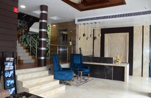 Ranchi Hotel | Discover Crystal Residency: Family-Friendly with Breakfast