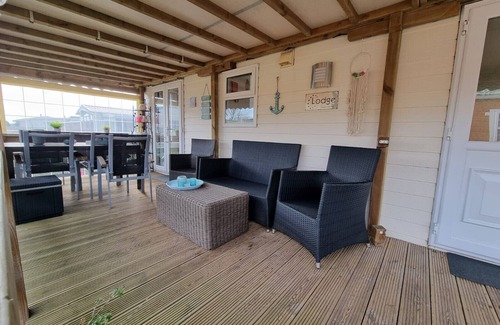 Callantsoog Ski Chalet | Top-Rated CS 9 - Vakantiepark Callassande with Oceanfront Pool