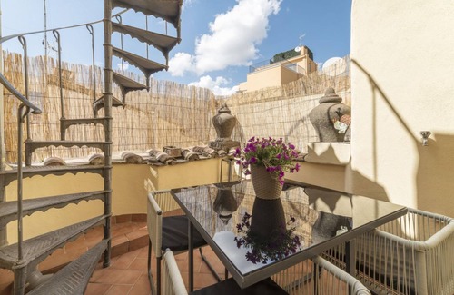 Rione V Ponte Apartment | CS Campo de'Fiori/Navona Terrace apartment