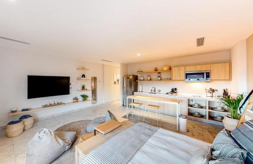 Ildefonso Green Hotel | Experience CS Downtown Loft CSL: Rated 10/10 with Pool Access