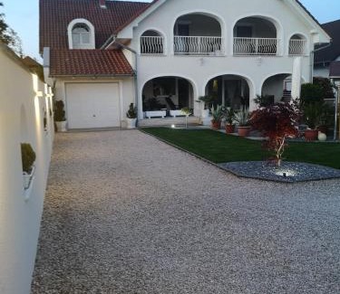 Buk House | Exceptional Csabai Vendégház: Accessible Comfort & Breakfast