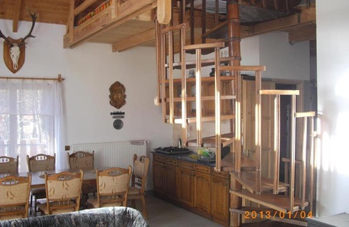 Noszvaj Apartment | Guest Favorite: Csalavér-Vendégvadászház with Kitchen Access