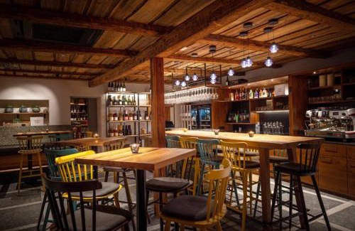 Oslip Hotel | Experience CSELLO MÜHLE OSLIP: Top-Rated Venue & Dining