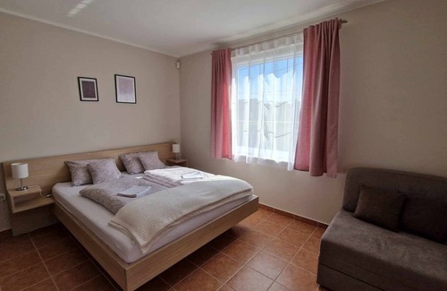 Zalakaros House | Peaceful Ground-Floor Apartment for Couples Near Spa