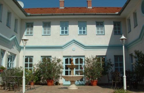 Gyula House | Top-Rated Csigaház Panzió: Family-Friendly and Accessible