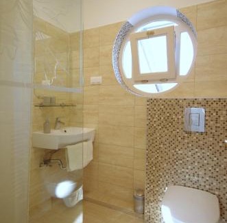 Gyula House | Top-Rated Csigaház Panzió: Family-Friendly and Accessible
