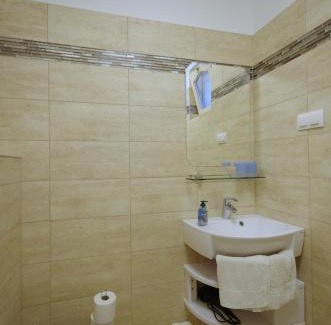 Gyula House | Top-Rated Csigaház Panzió: Family-Friendly and Accessible