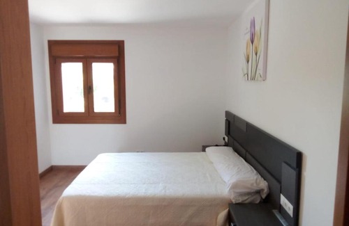 Vilanova de Arousa House | Cuadra: Guest Rated 9.9 with Family & Pet Friendly Amenities
