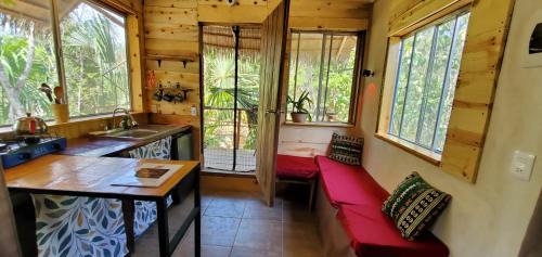 Buenavista Apartment | Pet-Friendly Cuarto Maracuyá: Perfect for Families