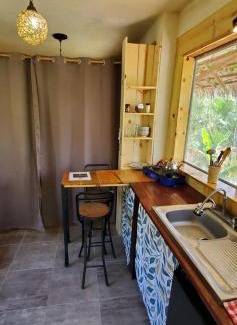 Buenavista Apartment | Pet-Friendly Cuarto Maracuyá: Perfect for Families