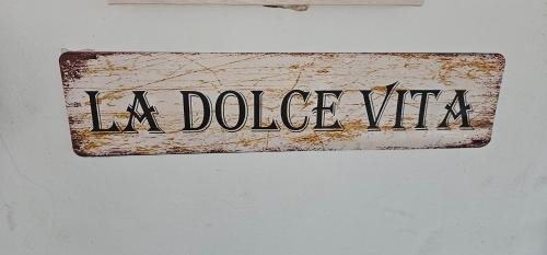 Las Tablas House | Cozy Private Rooms with Kitchen - Casa La Dolce Vita