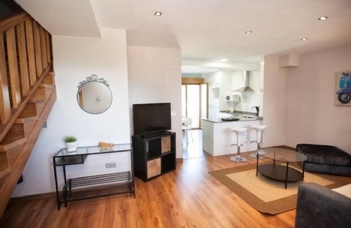 San Martin de Bada Cottage | Top-Rated CUATROVISTES Duplex with Terrace and Pool