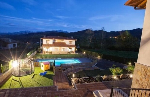 San Martin de Bada Cottage | Top-Rated CUATROVISTES Duplex with Terrace and Pool