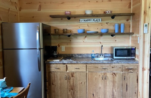 Mount Ida House | Discover Cub Cabin: Perfect for Nature and Water Lovers
