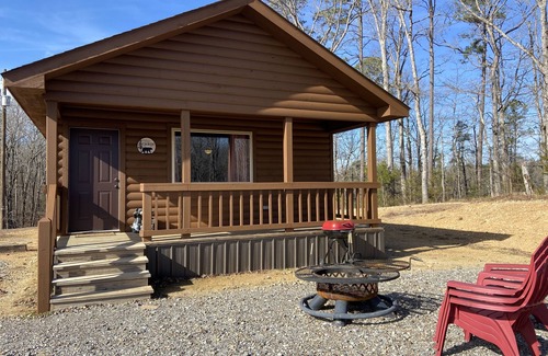 Mount Ida House | Discover Cub Cabin: Perfect for Nature and Water Lovers