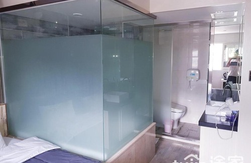 Busanjin Hotel | Family-Friendly Cube Hotel with Relaxing Hot Tub Access