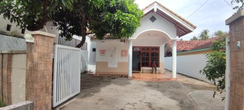 Banyuwangi Hotel | Budget-Friendly Stay at Cubic One Capsule Banyuwangi