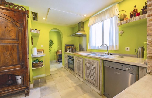 Marina de Casares Ski Chalet | Beachfront Retreat at Cubo's Marina de Casares with Pool