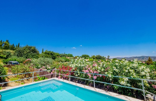 Alhaurin de la Torre Cottage | Discover Cubo's Casa Rural El Cortijillo with Private Pool