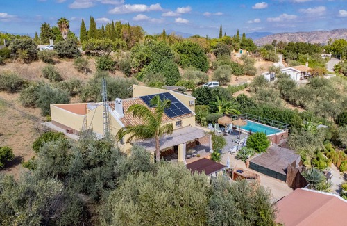Alhaurin de la Torre Cottage | Discover Cubo's Casa Rural El Cortijillo with Private Pool