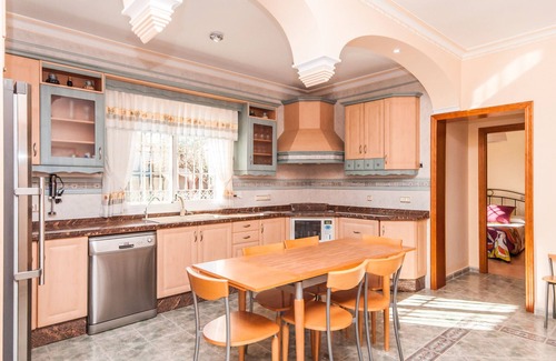 Cartama Cottage | Discover Cubo's Villa Catalina with Private Pool & Ocean Views
