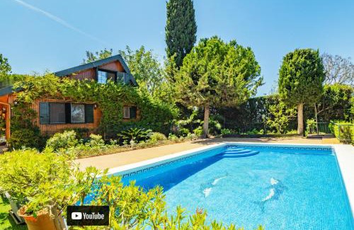 Alhaurin el Grande House | Explore Cubo's Casa Rural Finca La Biznaga – 4-Star Escape