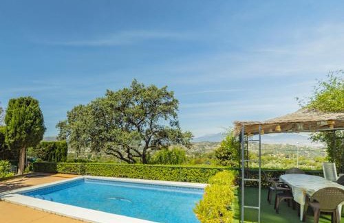 Alhaurin el Grande House | Explore Cubo's Casa Rural Finca La Biznaga – 4-Star Escape