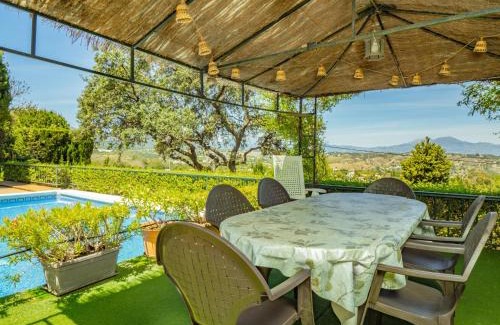 Alhaurin el Grande House | Explore Cubo's Casa Rural Finca La Biznaga – 4-Star Escape