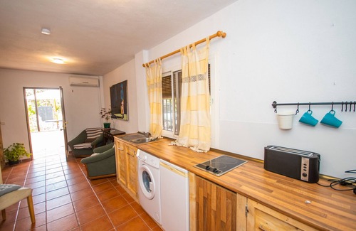 Coin Cottage | Relax at Cubo's Casa Rural La Cañada with Private Pool
