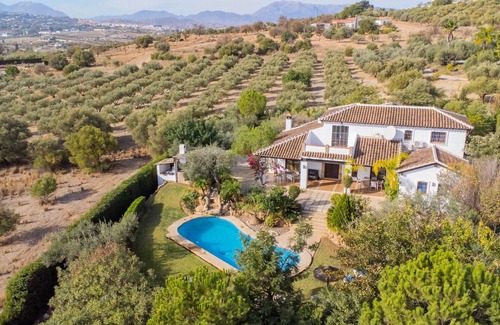 Alhaurin el Grande Cottage | Relax at Cubo's Finca Cortijo La Hilacha with Private Pool